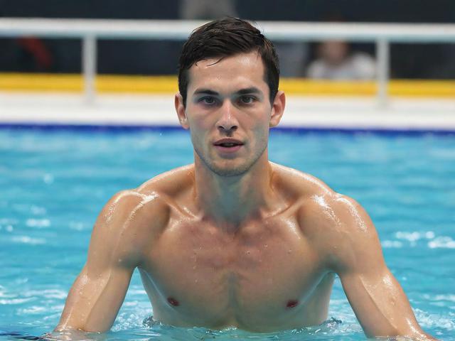 开云体育_ 世界级游泳选手的成功与挑战，开远游泳教练