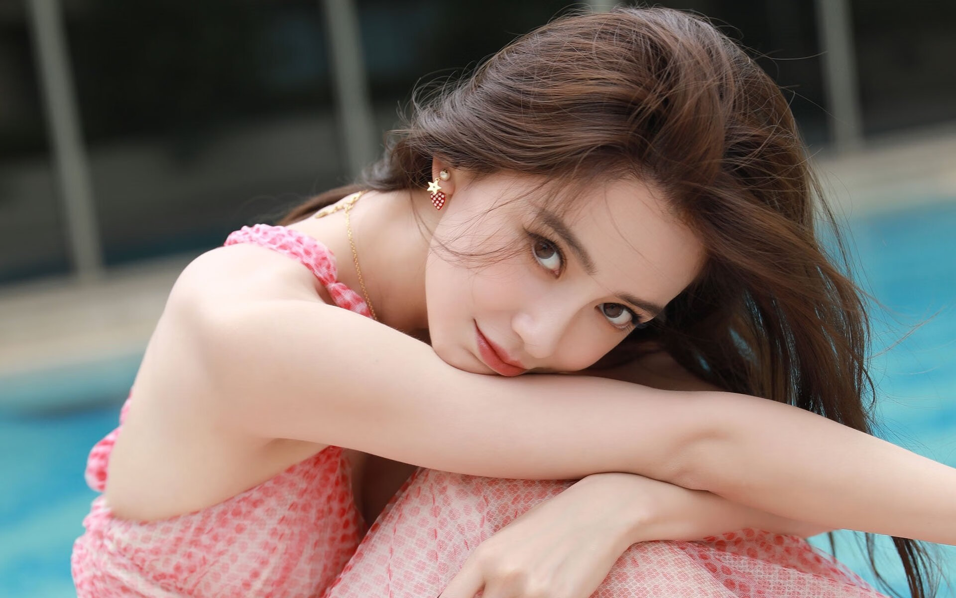 主场之战精彩激烈，比赛热度高涨令人期待，主场迎战什么意思