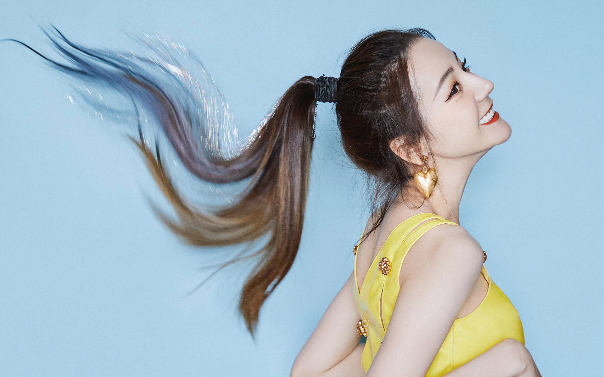 广厦控股后防线防守稳固，广厦控股阵容