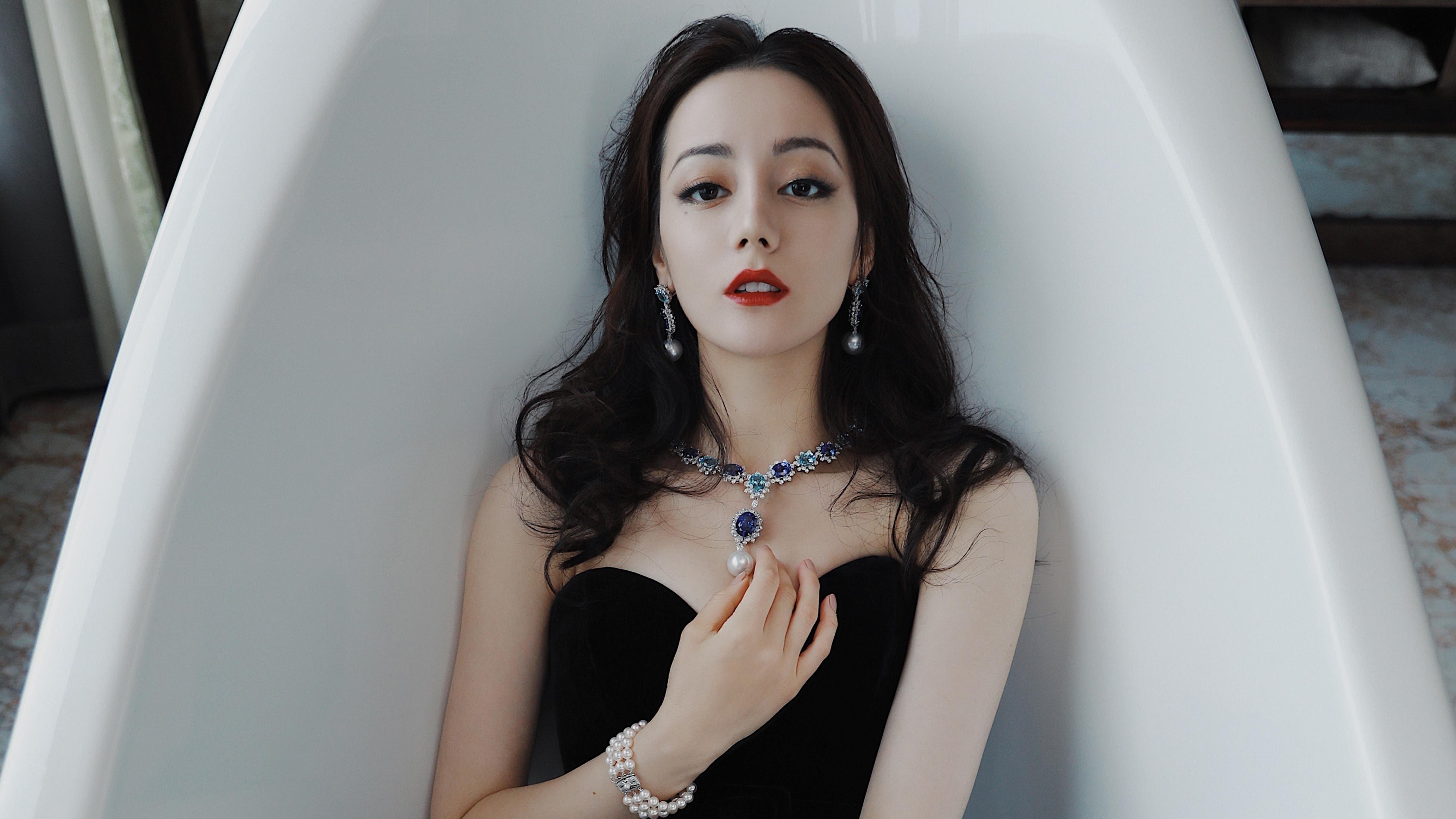 曼联边路速度优势发挥明显，曼联什么阵型